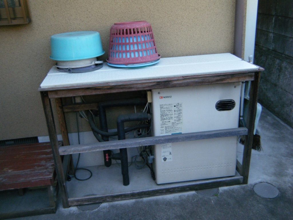 石油給湯器交換前写真